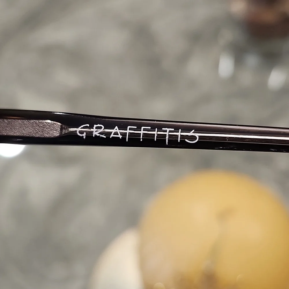Ultra Graffitis France rectangular sunglasses Avante garde Black And Red 1980
